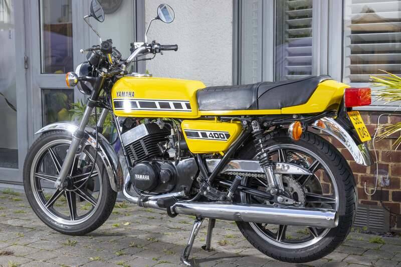 Immagine 6/33 di Yamaha RD 400 (1977)
