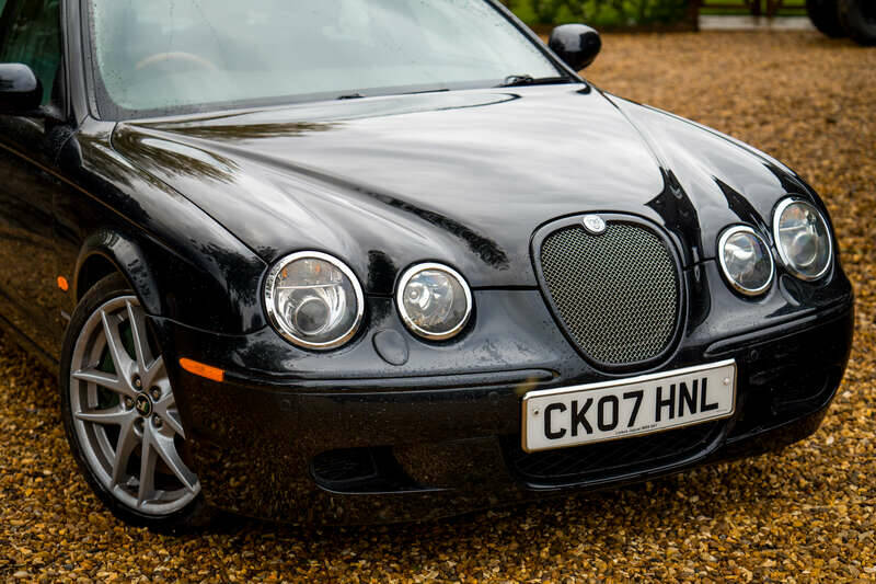 Bild 8/50 von Jaguar S-Type 4.2 V8 R (2007)