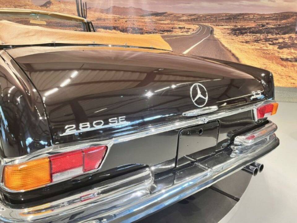 Bild 13/36 von Mercedes-Benz 280 SE 3,5 (1970)