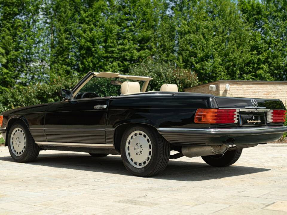 Image 7/50 of Mercedes-Benz 300 SL (1986)