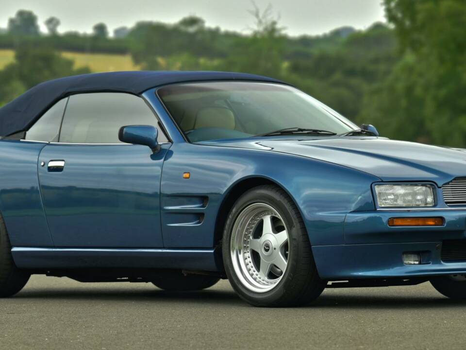 Image 17/50 de Aston Martin Virage Volante (1995)