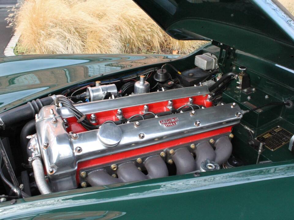 Image 8/16 of Jaguar XK 140 SE DHC (1956)