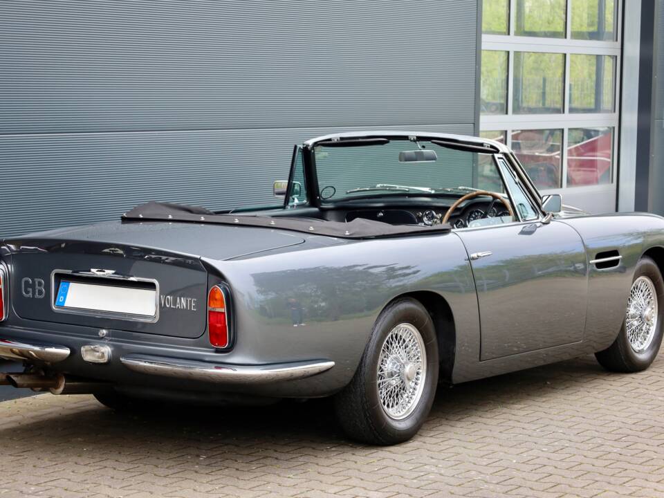 Immagine 22/24 di Aston Martin DB 6 Volante (1967)