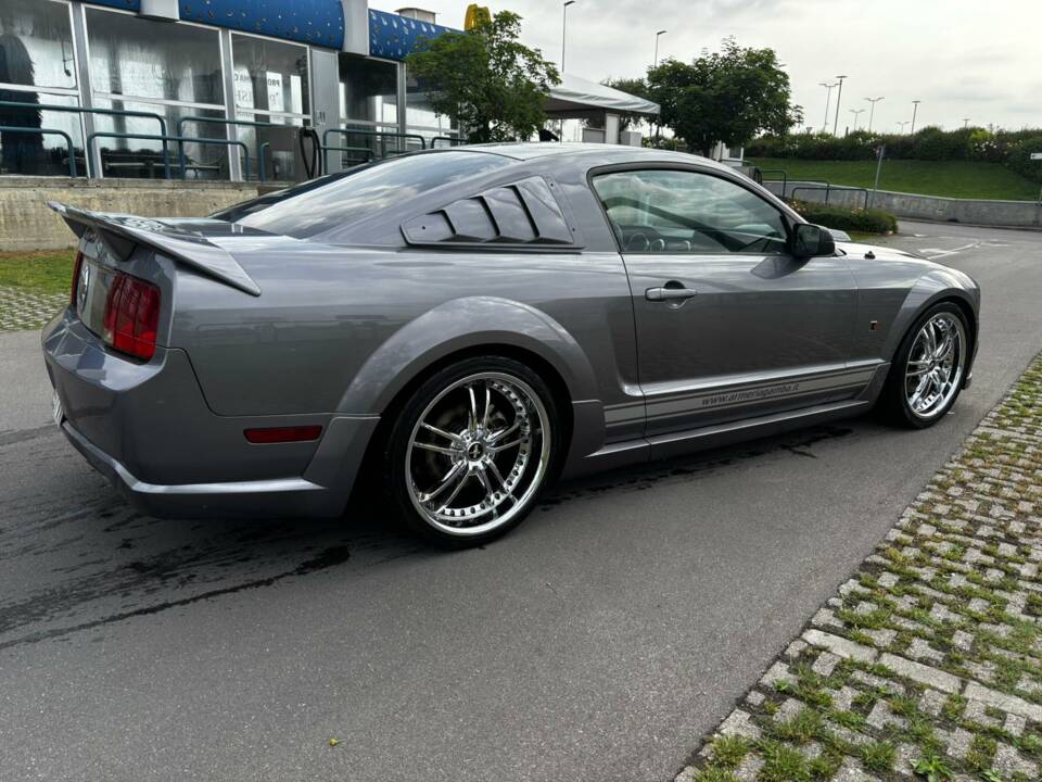 Image 20/60 of Ford Mustang GT (2005)