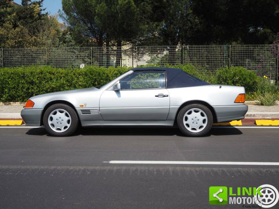Image 3/50 of Mercedes-Benz 300 SL-24 (1992)