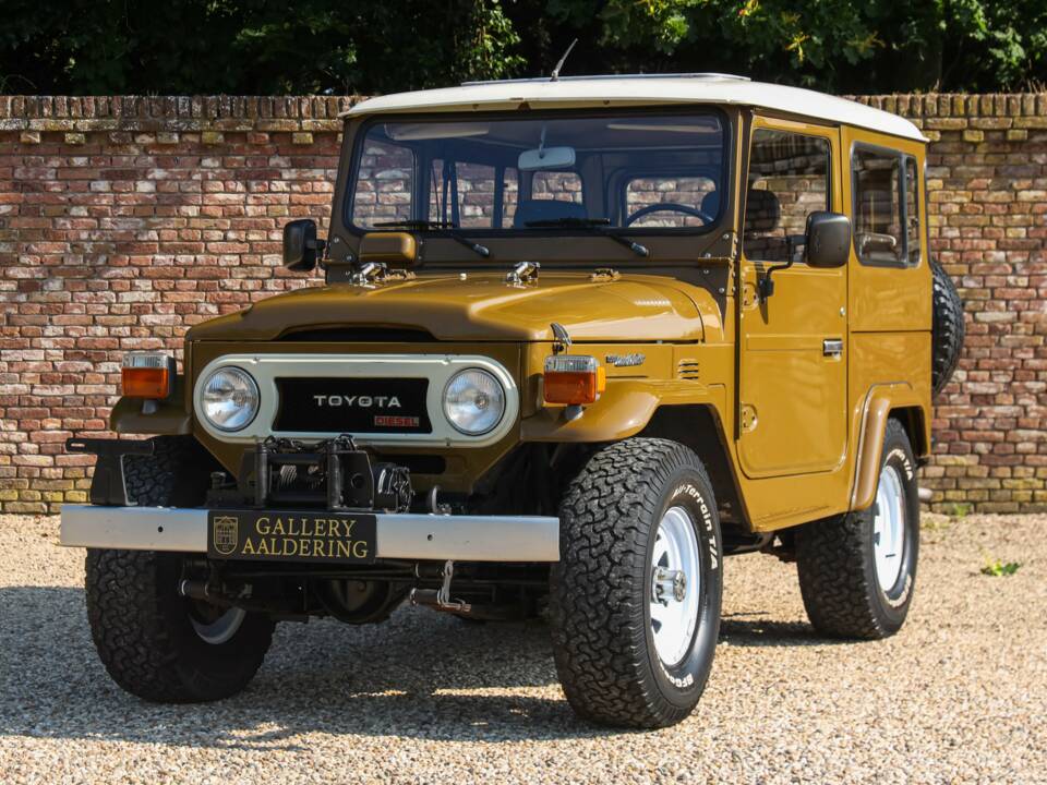 Image 1/50 de Toyota Land Cruiser BJ 40 (1979)