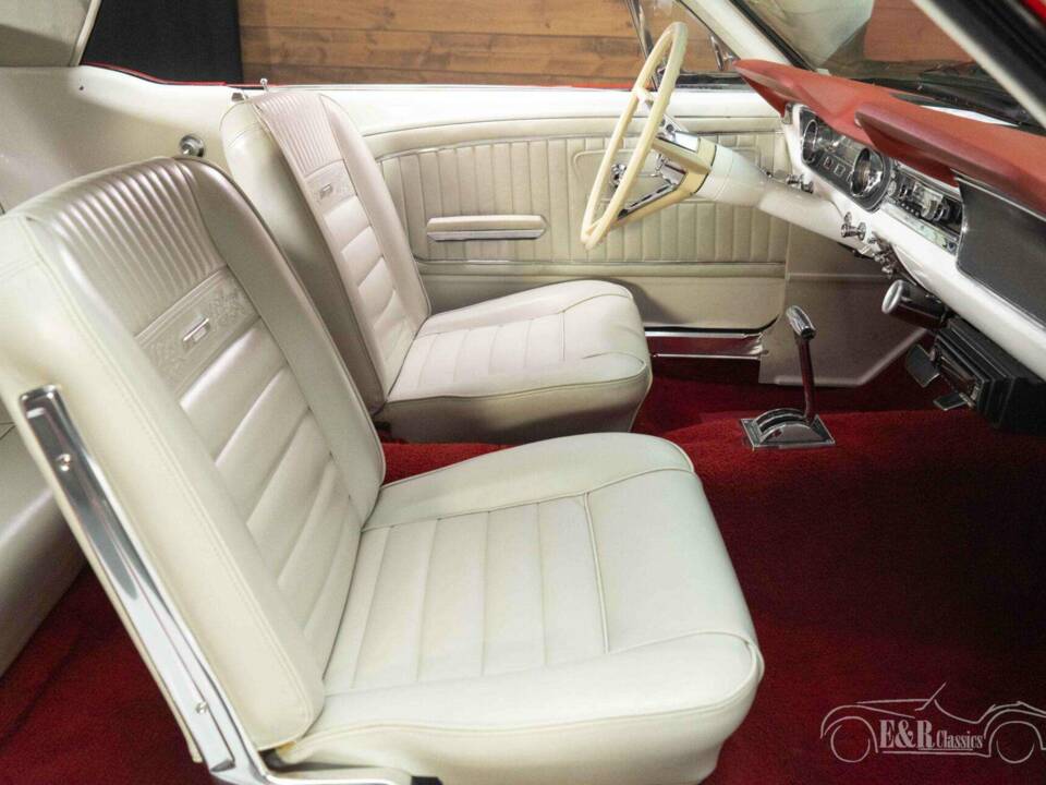 Image 14/19 of Ford Mustang 289 (1965)