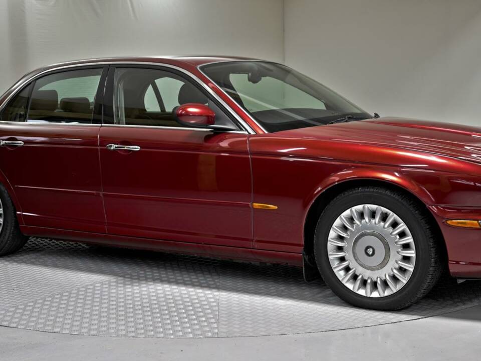 Imagen 1/50 de Jaguar XJR Super V8 (2004)