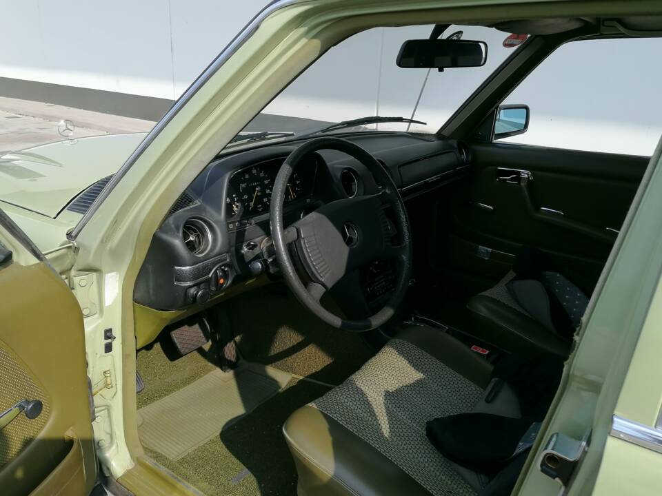 Immagine 19/55 di Mercedes-Benz 300 TD (1979)