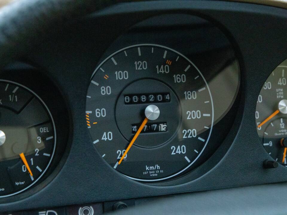 Bild 5/50 von Mercedes-Benz 280 SLC (1975)