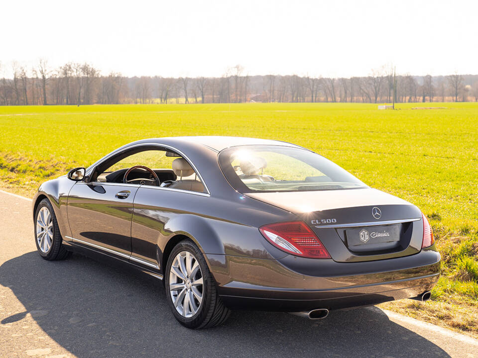 Image 12/67 of Mercedes-Benz CL 500 (2006)