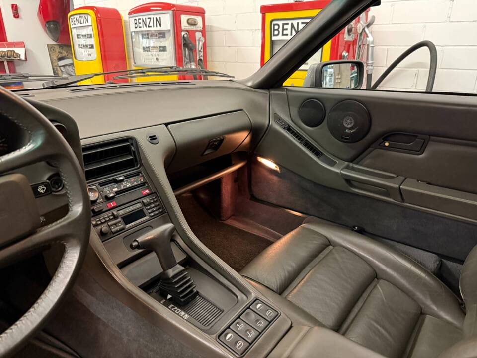 Image 9/19 of Porsche 928 S4 (1990)