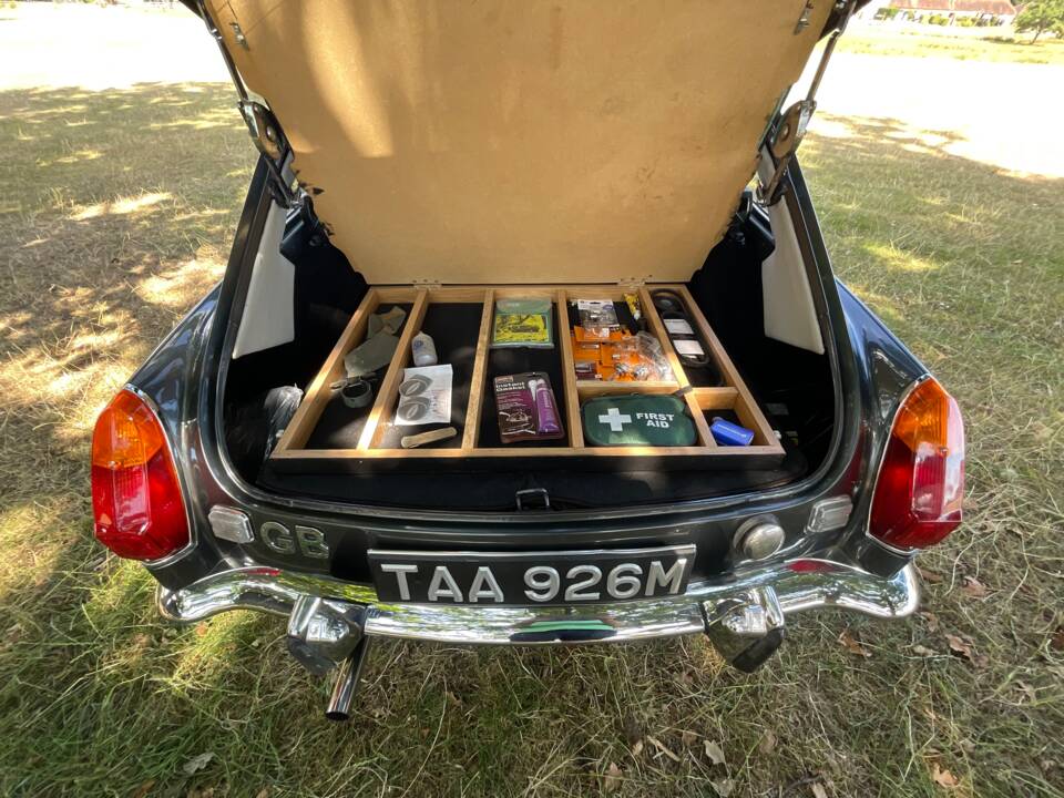 Imagen 29/45 de MG MGB GT (1974)