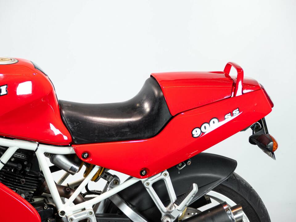 Imagen 14/50 de Ducati DUMMY (1991)