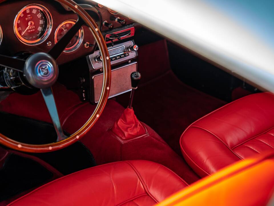 Afbeelding 30/46 van Aston Martin DB 4 (1962)