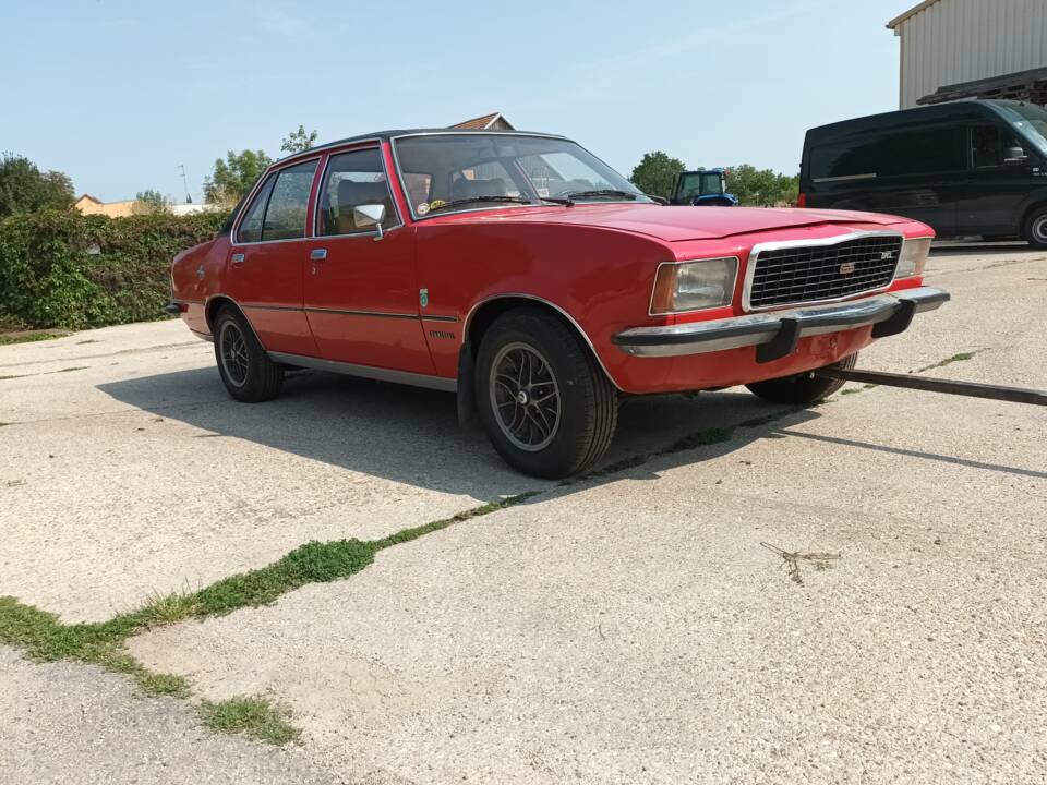 Image 4/8 de Opel Commodore 2,8 GS (1973)