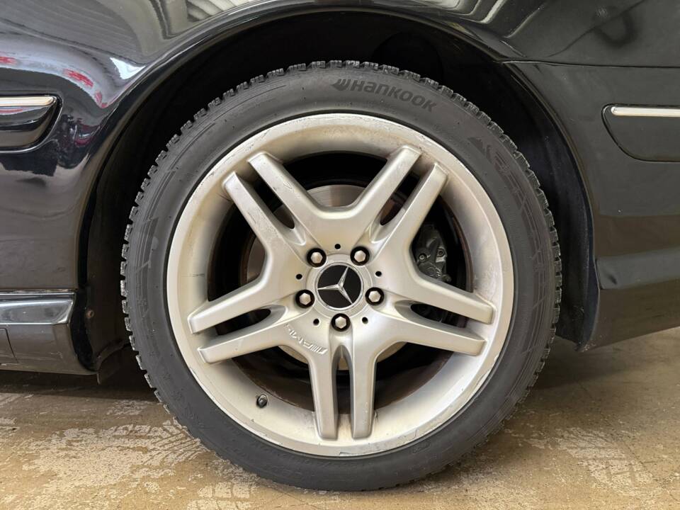 Immagine 14/19 di Mercedes-Benz CL 55 AMG (2001)