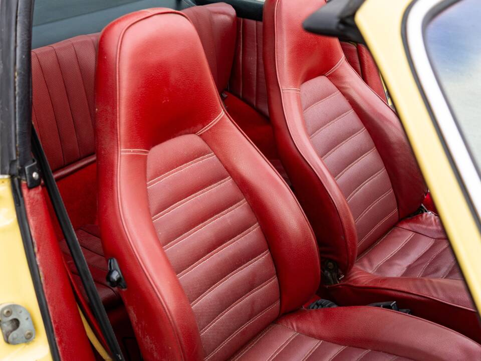 Bild 21/24 von Porsche 911 2.7 S (1974)