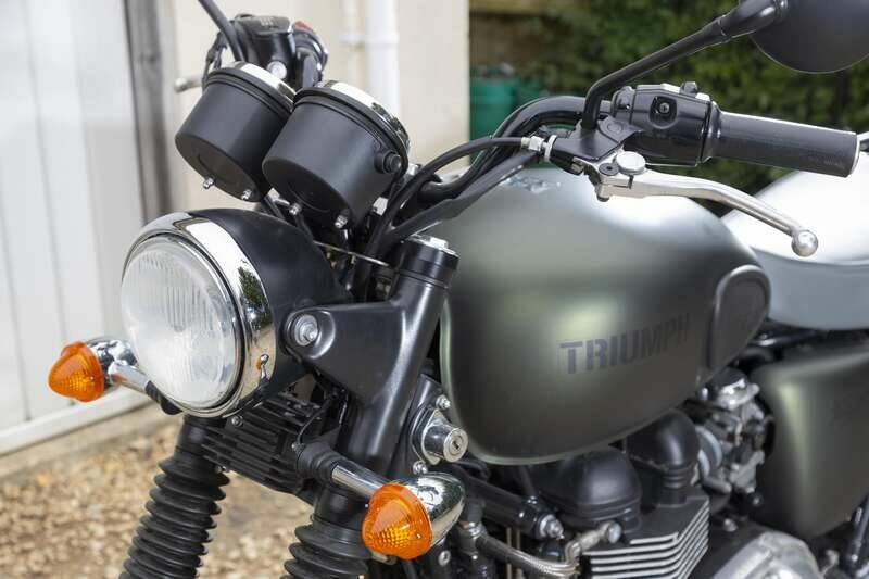Image 21/38 of Triumph Bonneville T100 McQueen (2012)