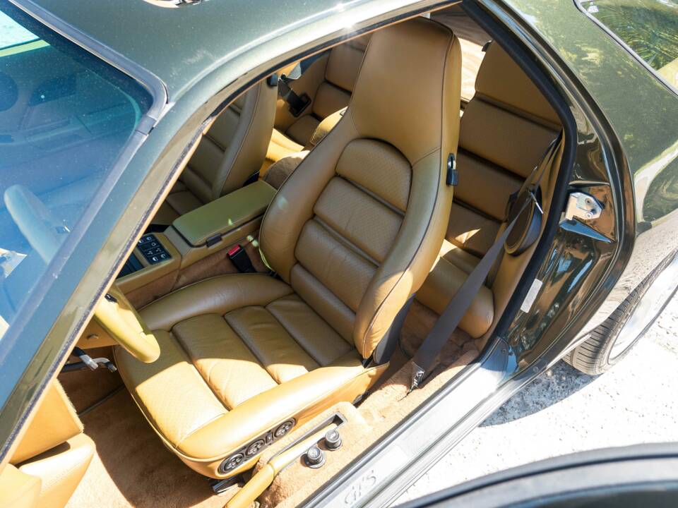 Image 16/30 of Porsche 928 GTS (1993)