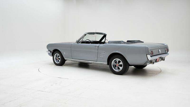 Image 4/15 of Ford Mustang 390 GTA (1966)