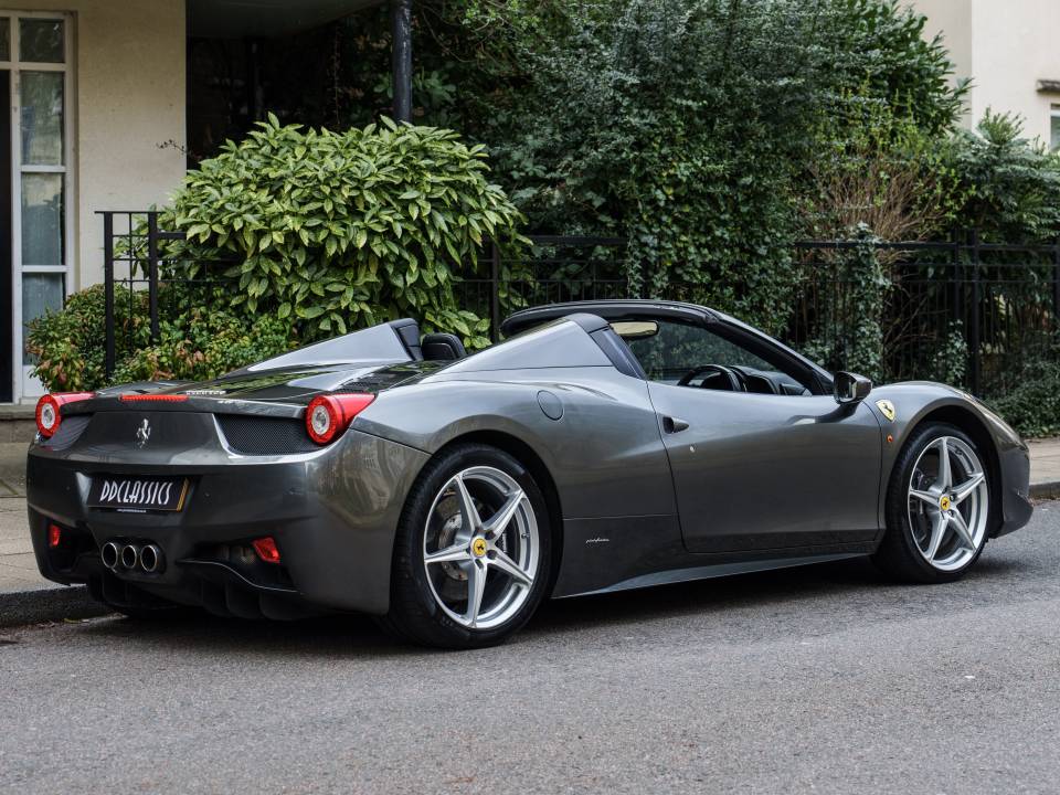 Imagen 3/41 de Ferrari 458 Spider (2012)