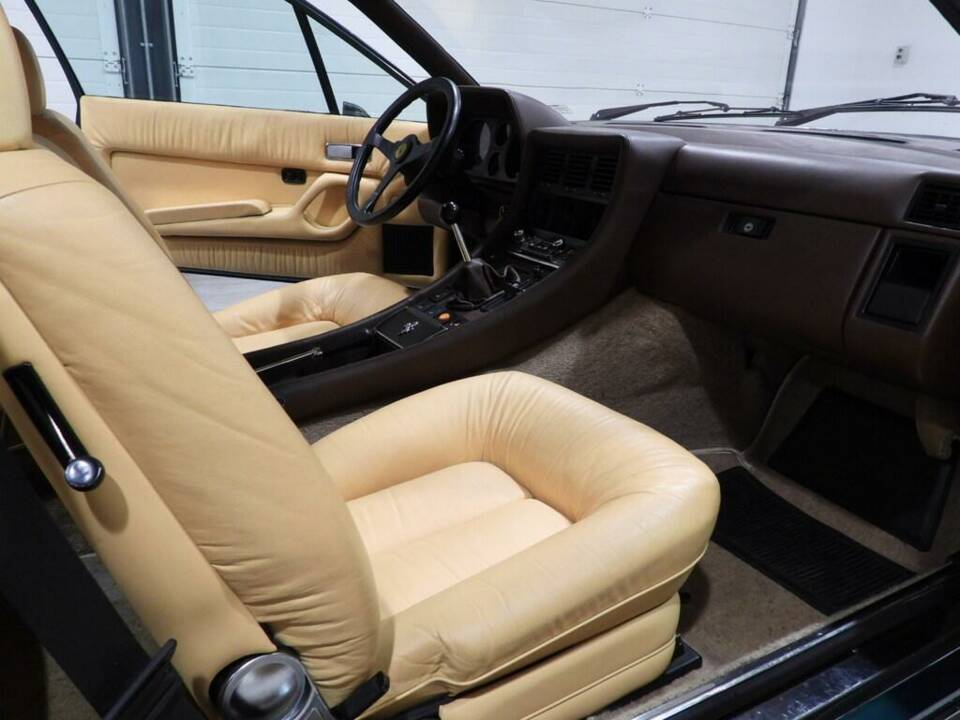 Image 9/15 of Ferrari Mondial Quattrovalvole (1983)
