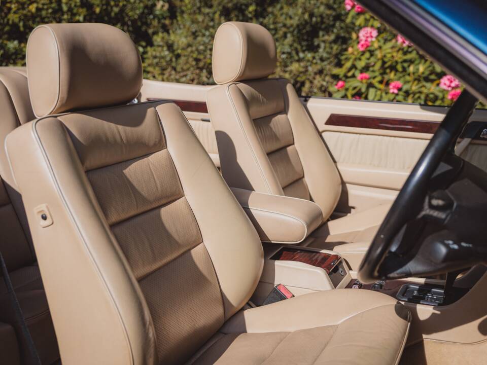 Imagen 4/41 de Mercedes-Benz E 220 (1995)