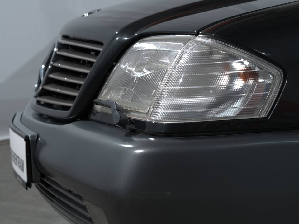 Image 8/56 de Mercedes-Benz 500 SL (1993)