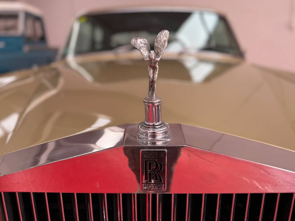 Image 13/23 of Rolls-Royce Silver Shadow I (1975)