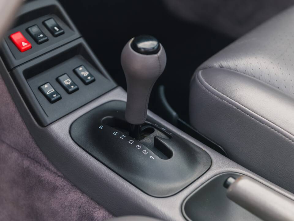 Imagen 28/37 de Porsche 911 Carrera (1995)