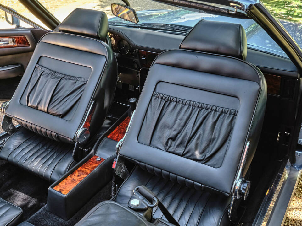 Image 19/22 of Aston Martin V8 Volante (1986)