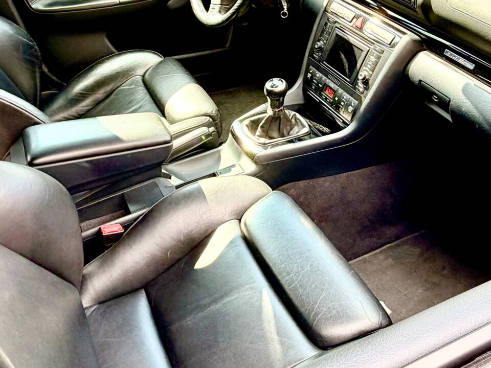 Afbeelding 12/14 van Audi RS4 Avant (2001)