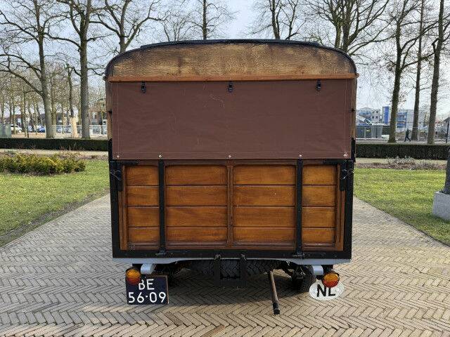 Image 7/8 of Citroën C4 (1930)