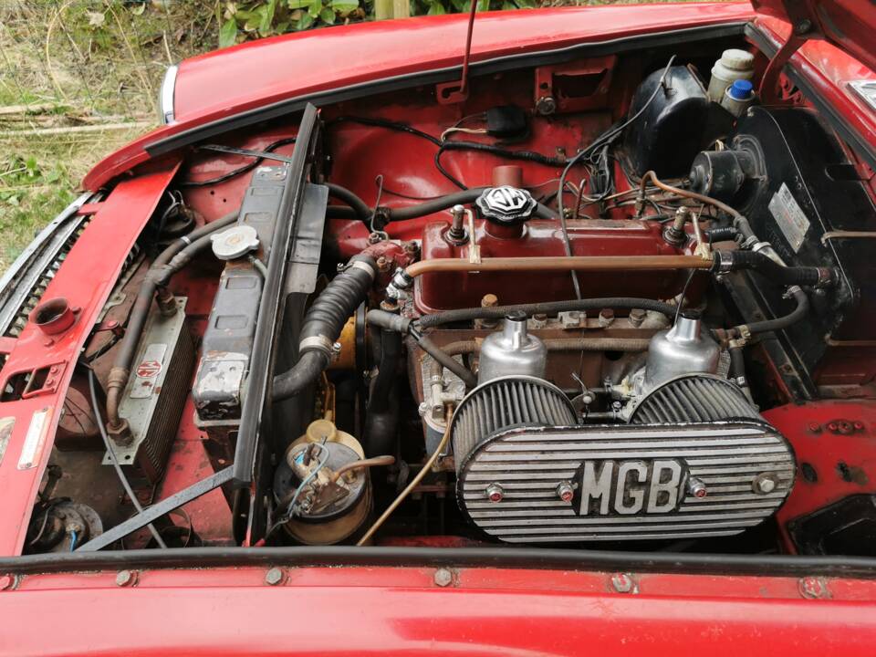 Image 33/58 of MG MGB (1968)