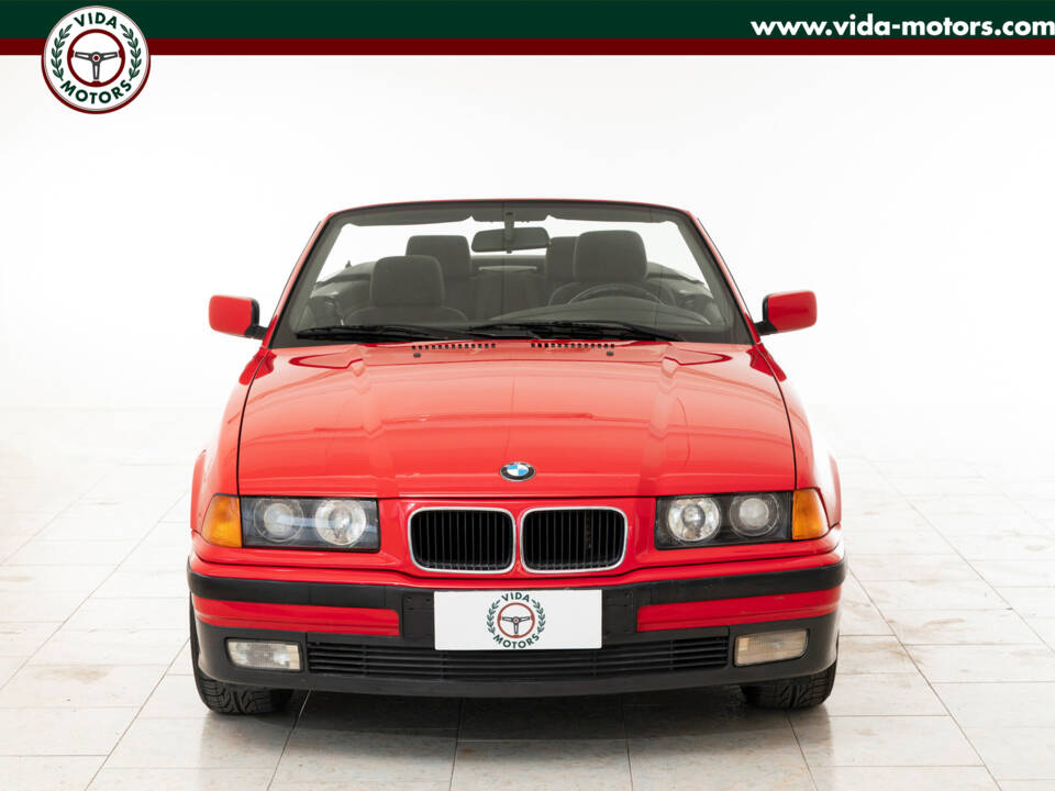 Immagine 7/20 di BMW 318i (1994)