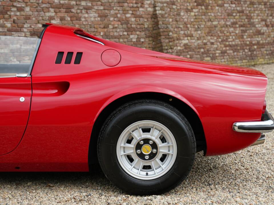Immagine 27/50 di Ferrari Dino 246 GTS (1973)