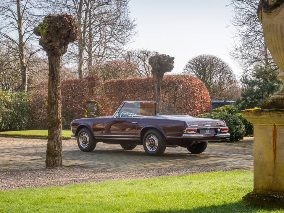 Image 22/35 de Mercedes-Benz 230 SL (1963)