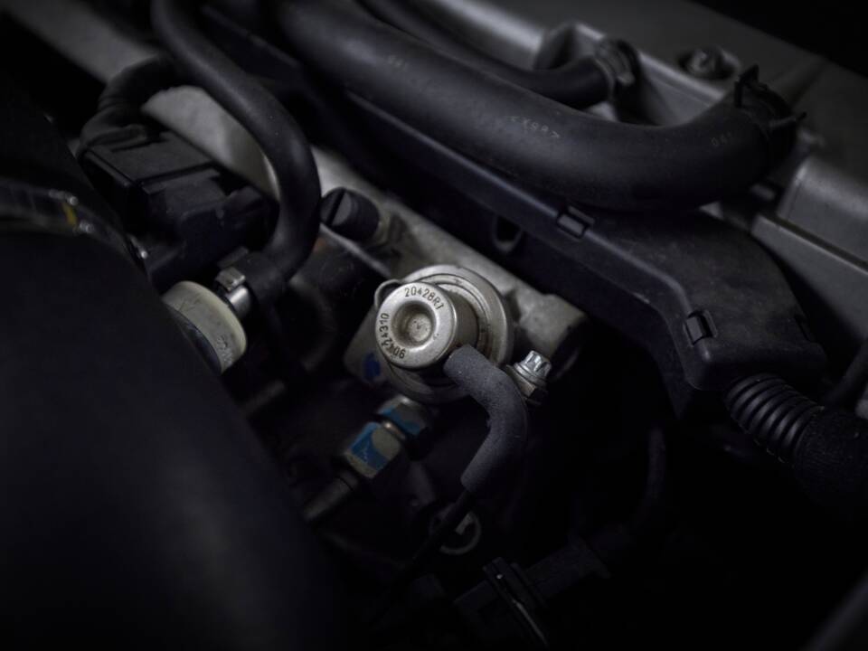 Image 55/81 of Opel Speedster 2.0 Turbo (2003)