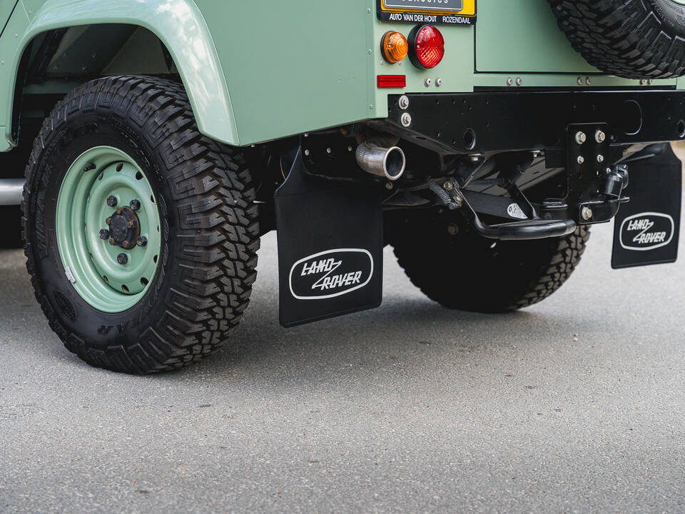 Bild 31/37 von Land Rover Defender (2016)