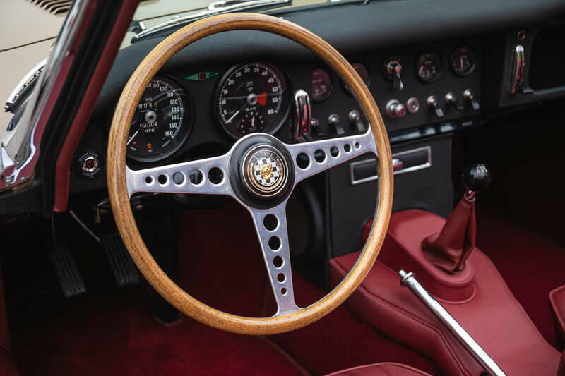 Immagine 42/50 di Jaguar E-Type 4.2 (1965)