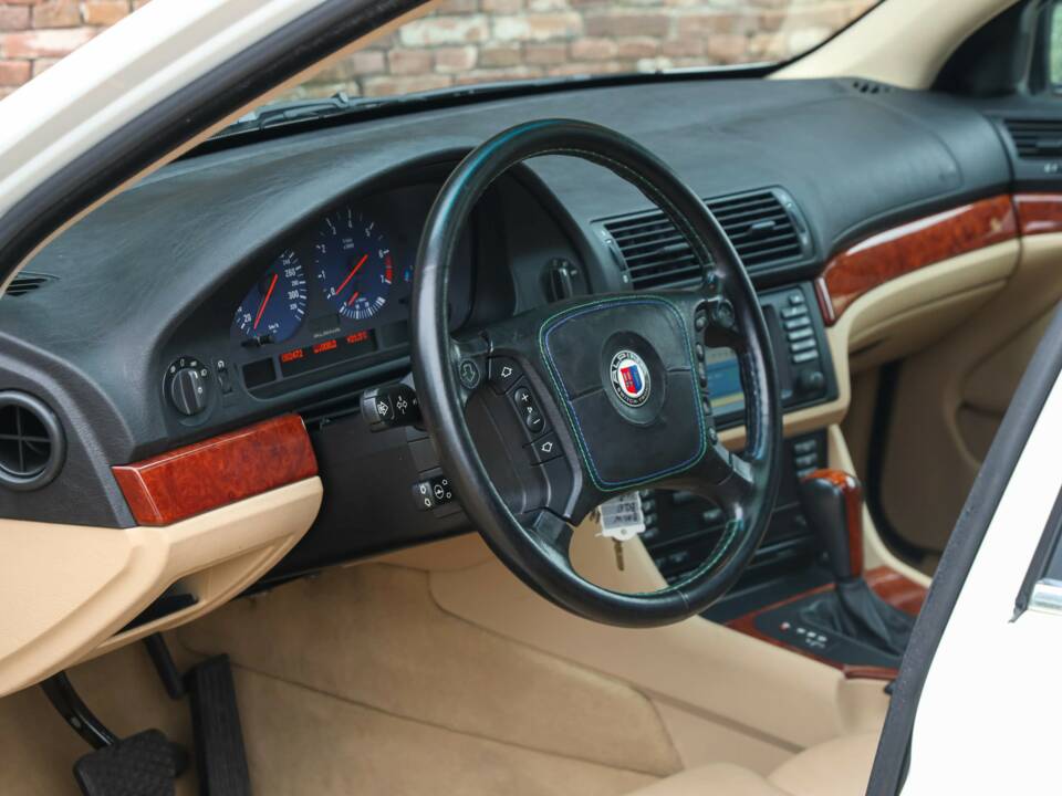 Bild 3/50 von ALPINA B10 V8 Touring (2000)