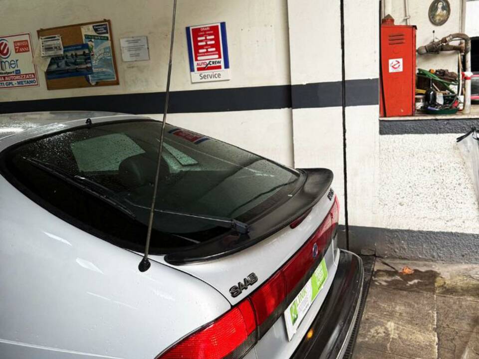 Image 12/34 de Saab 900 2.0i 16V (1997)