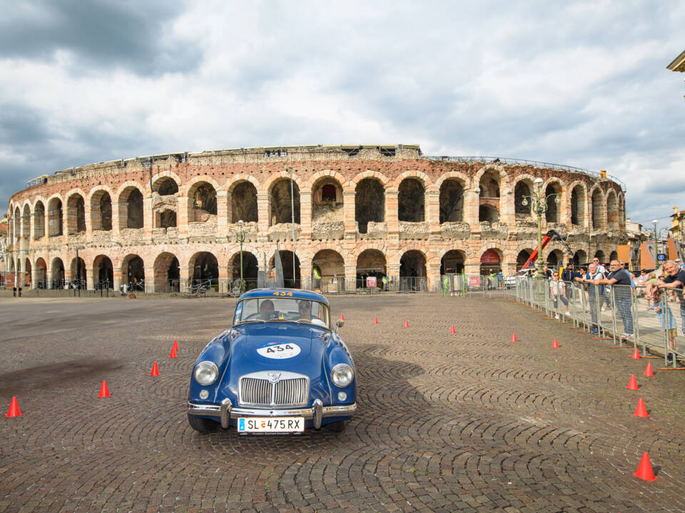 Image 19/19 of MG MGA 1500 (1957)