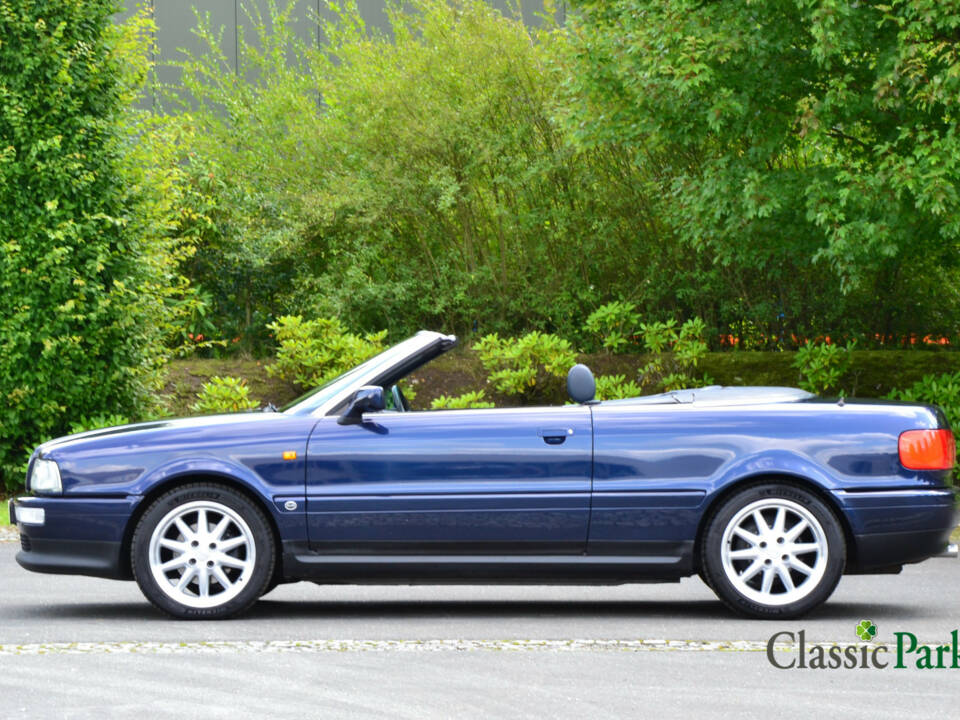 Bild 2/50 von Audi Cabriolet 2.6 (1997)