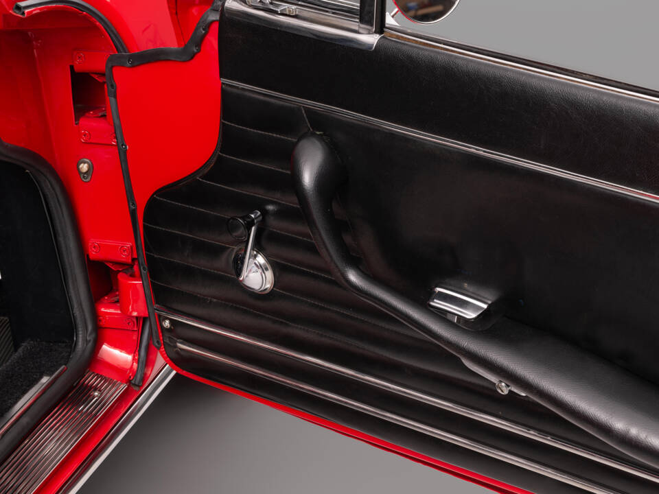 Image 16/28 of Ferrari 275 GTS (1965)