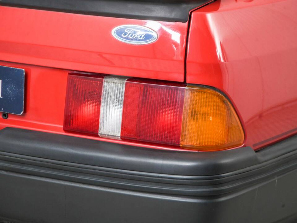 Afbeelding 30/50 van Ford Sierra 2.0 S (1987)