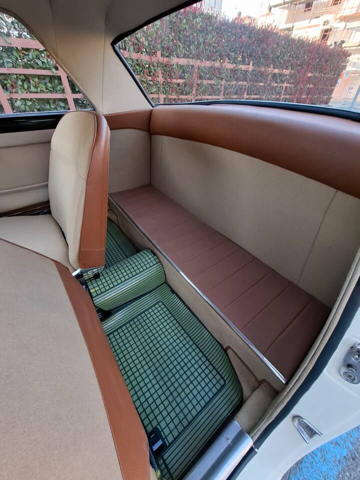 Image 25/63 of FIAT 1200 Granluce (1958)