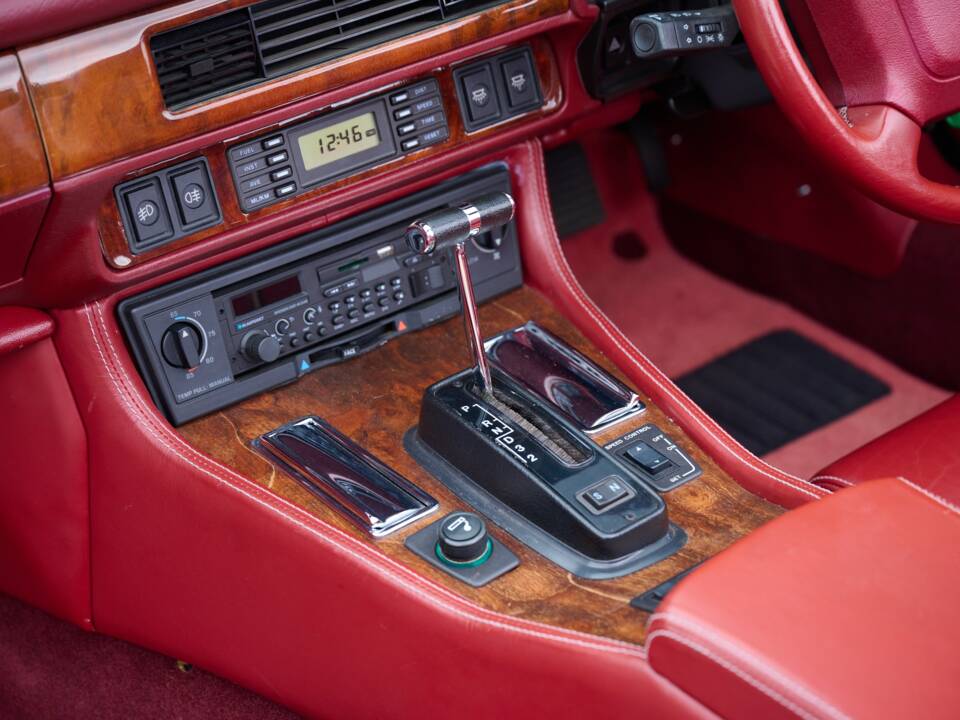 Image 10/50 of Jaguar XJS 6.0 (1993)