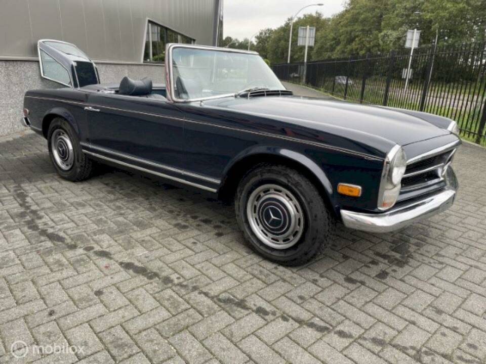 Bild 8/33 von Mercedes-Benz 280 SL (1969)